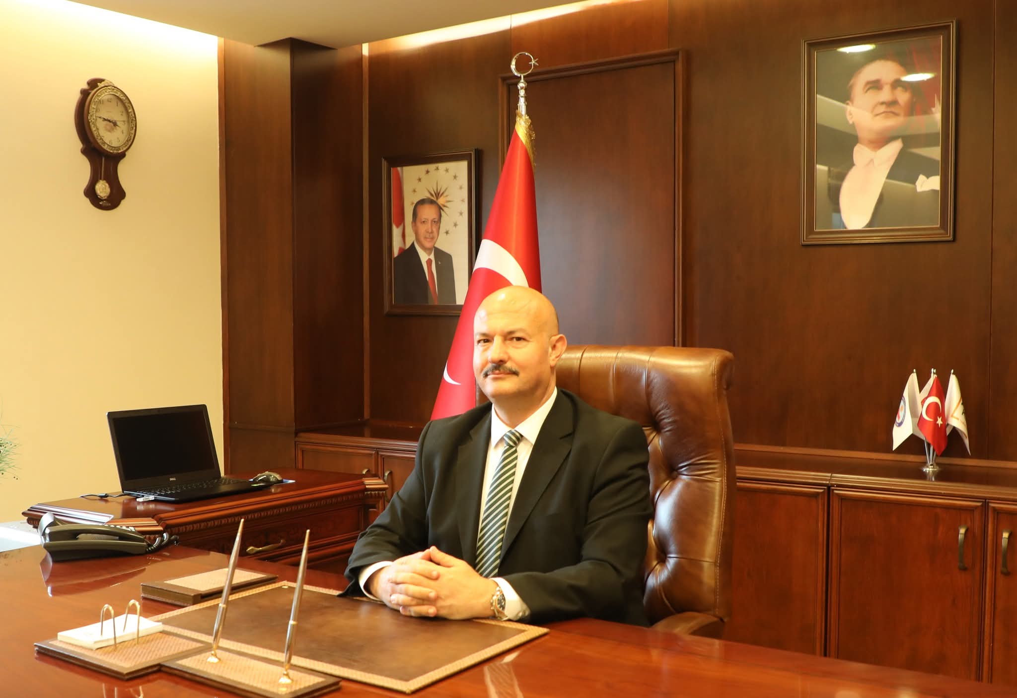 Vali Küçük'ten Anneler Günü Mesajı