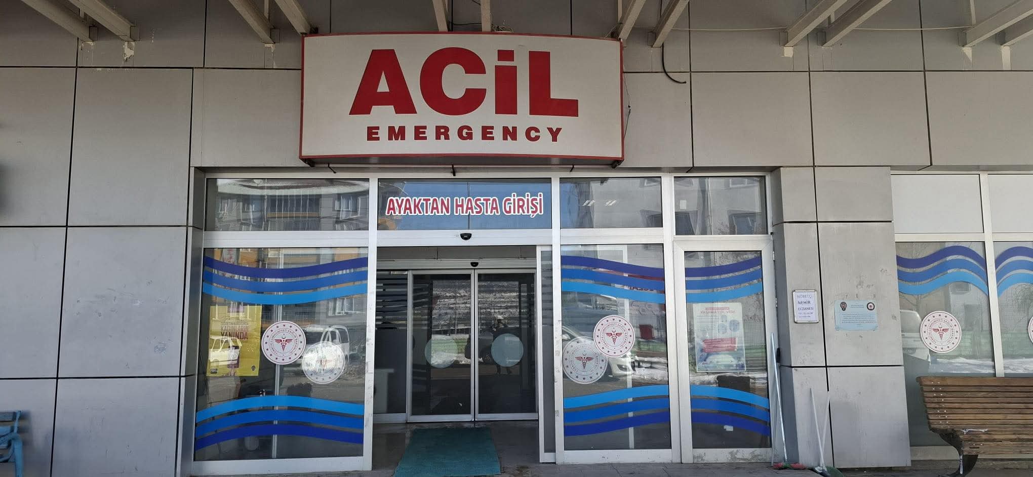 Çağla Yiyen 6 Öğrenci Hastanelik Oldu