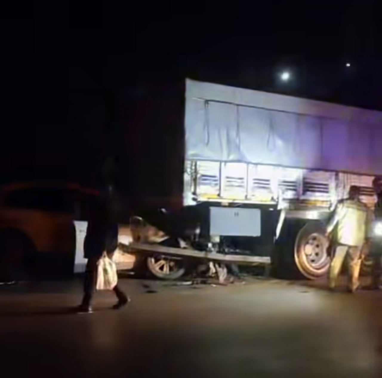 Polatlı'da TIR'a Çarpan Sanatçı Ağır Yaralandı