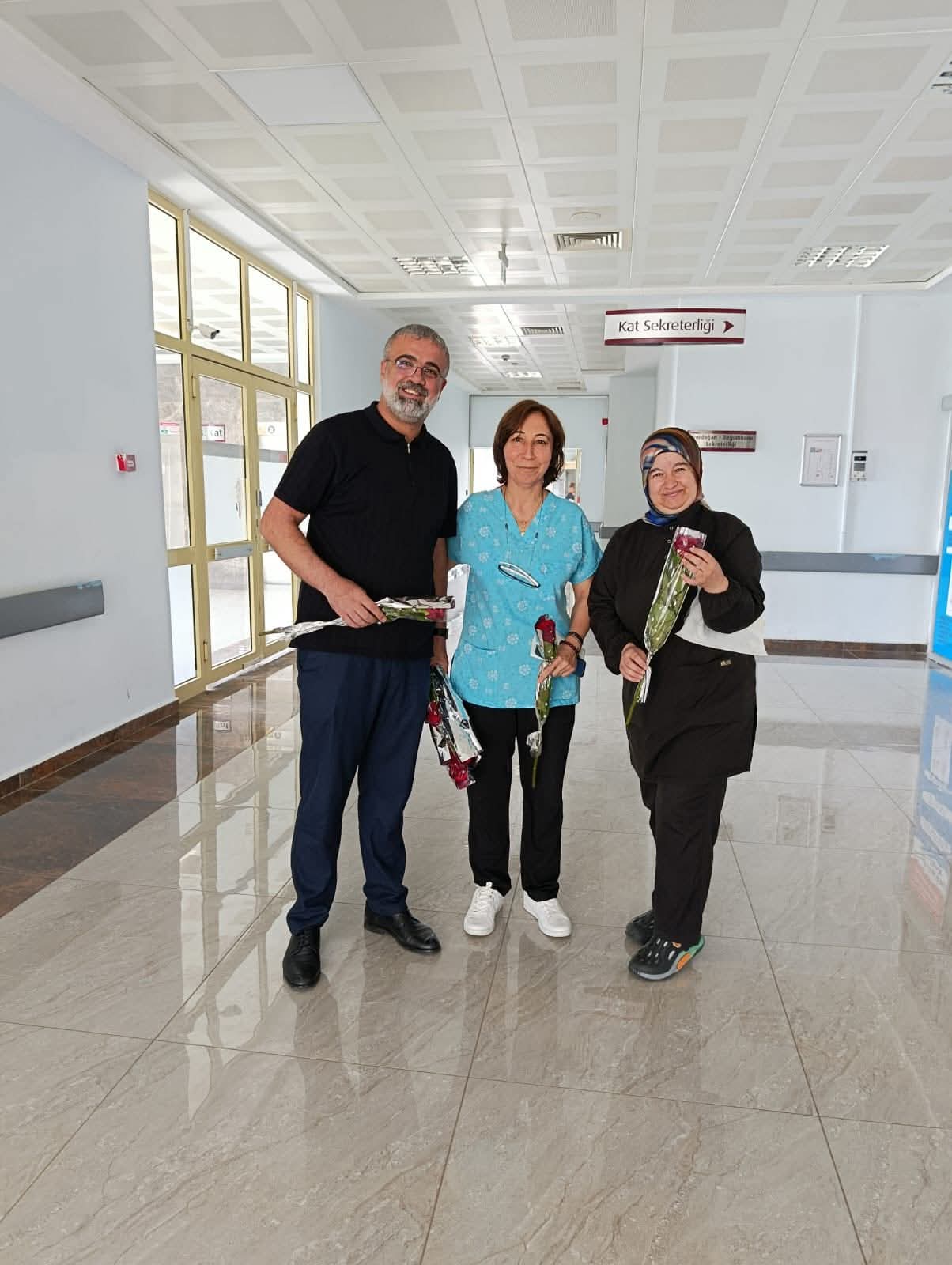 AK YOL Derneği Hemşireler Günü'nü Kutladı