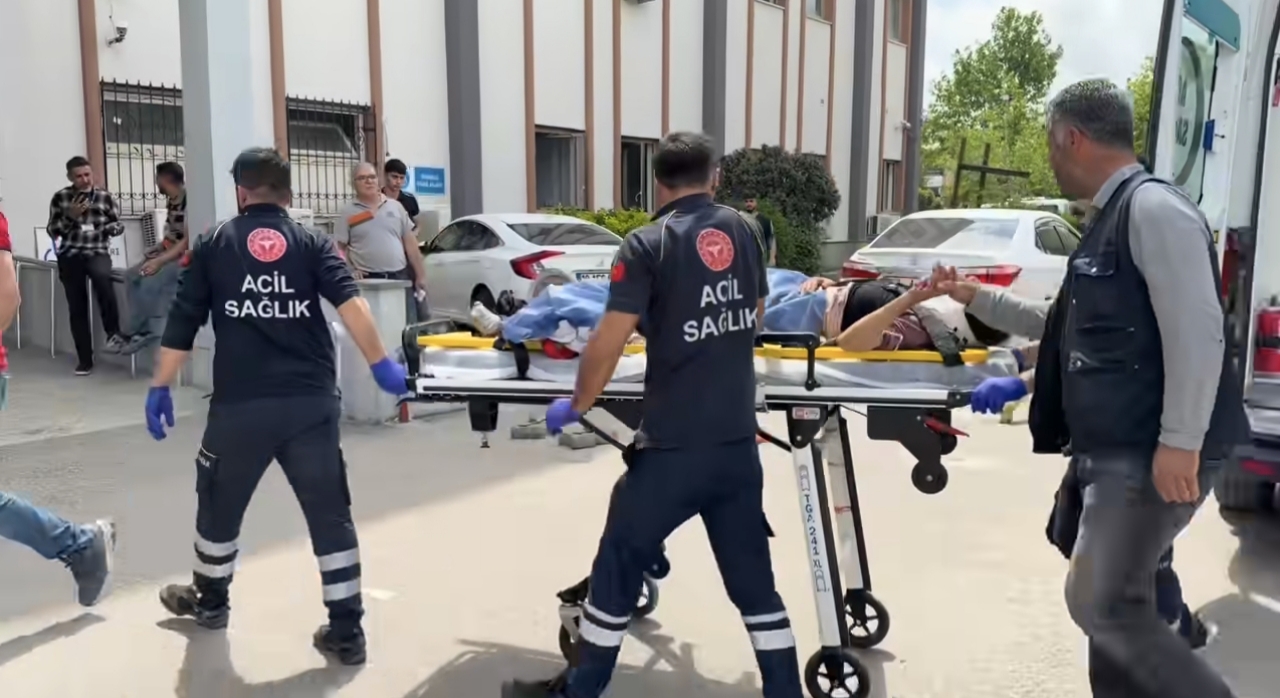 Adıyaman'da Traktör Kazası: Genç Kız Ağır Yaralandı