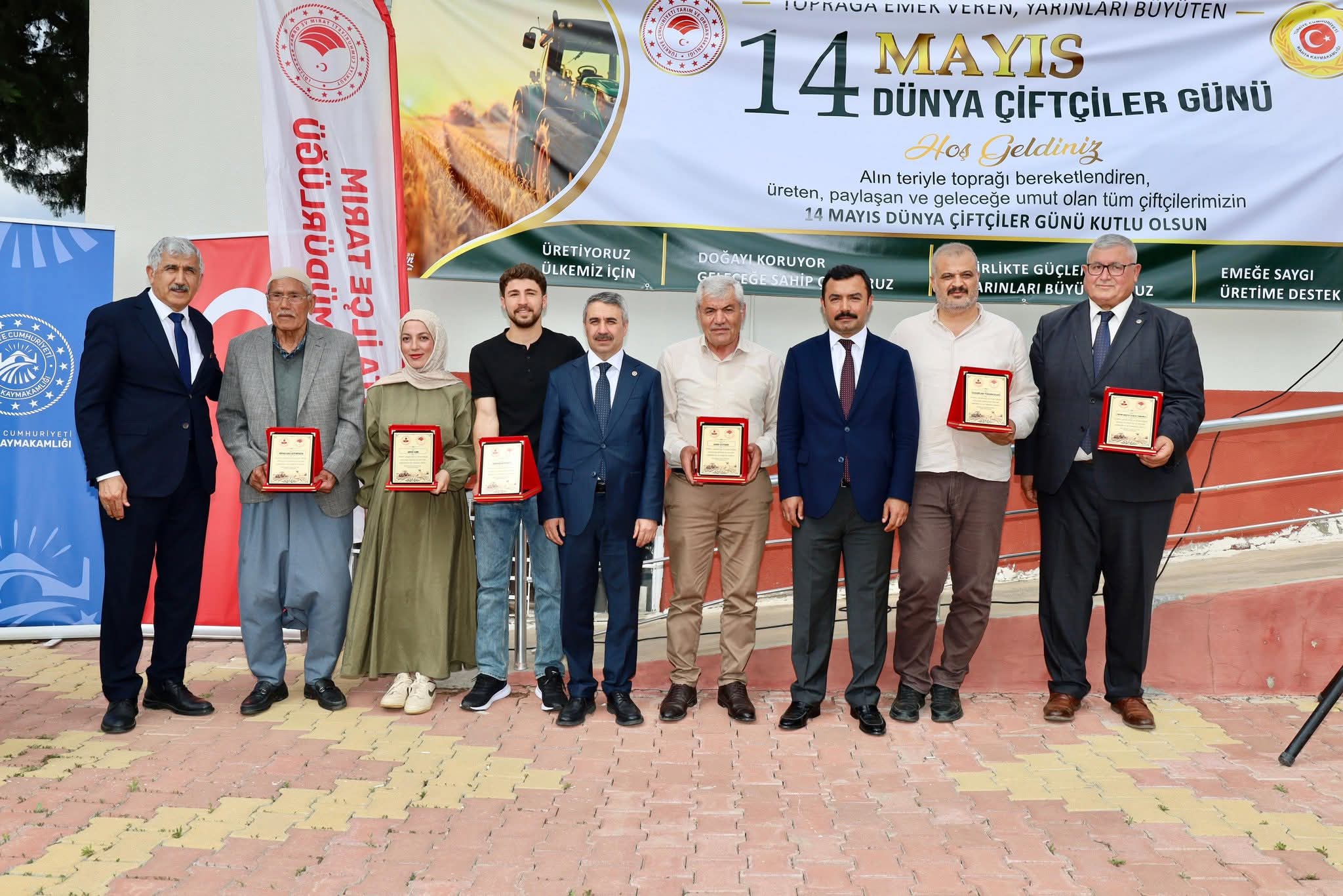 Dünya Çiftçiler Günü Kutlandı, Öncü Çiftçilere Plaket Verildi