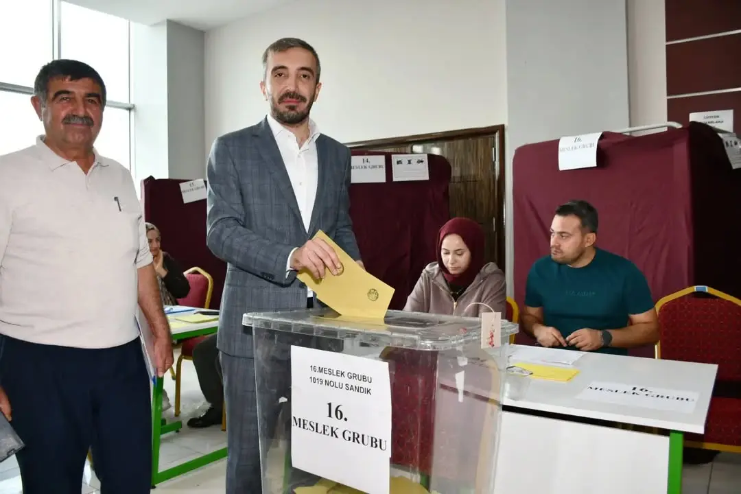 Adıyaman Ticaret ve Sanayi Odası Yönetim Kurulu Başkanı Mehmet Torunoğlu Seçimlerde Oyunu Kullandı