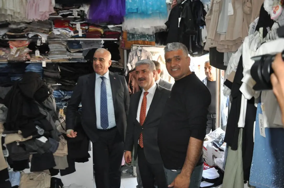 Besni Belediyesi'nin Akşam Saati Esnaf Ziyareti ve Bayramlaşma Etkinliği