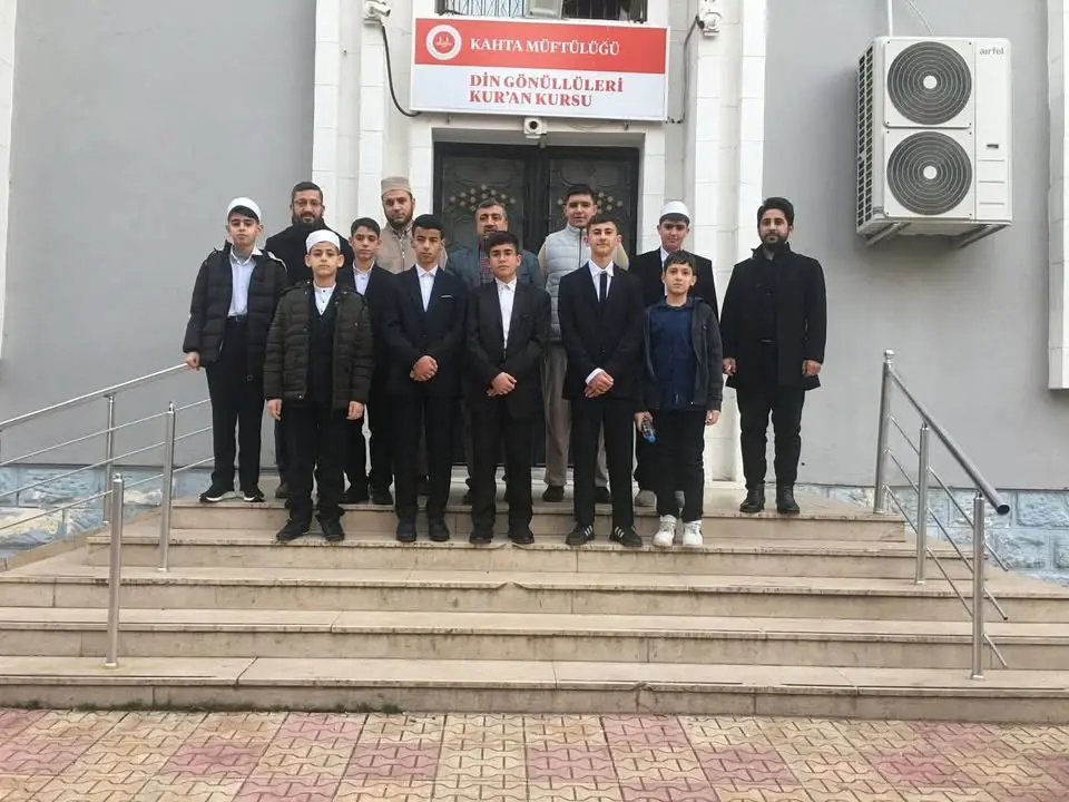 Kahta Müftülüğü'nden Hafızlık Gururu: 9 Öğrenci Belgelerini Almaya Hak Kazandı!