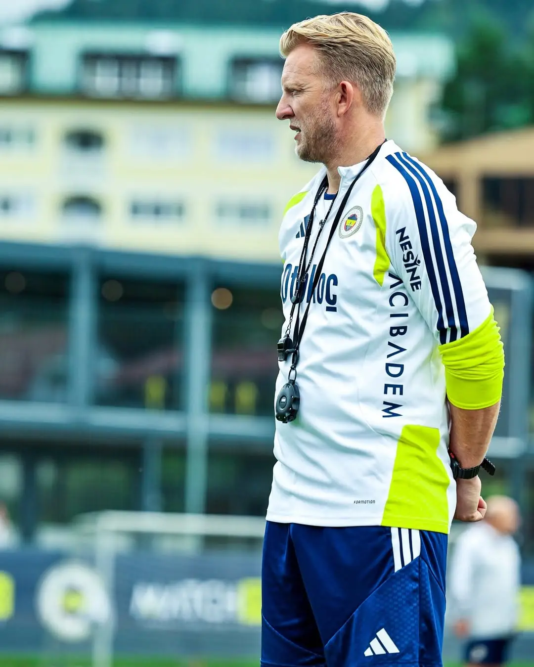 Dirk Kuyt: Fenerbahçe Ailesi'nin Bir Parçası Olmaktan Mutluluk Duyuyorum