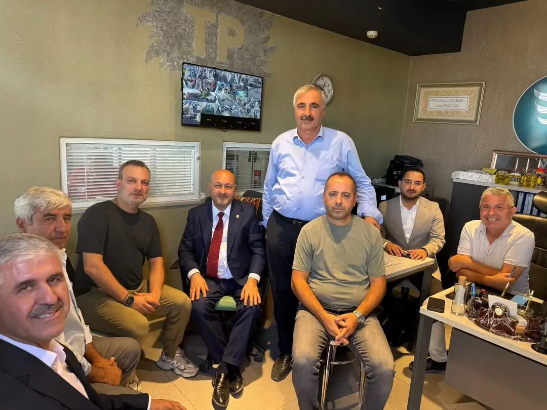 AK Parti Adıyaman İl Başkan Yardımcıları İş Yerinde İstişare Toplantısı Gerçekleştirdi