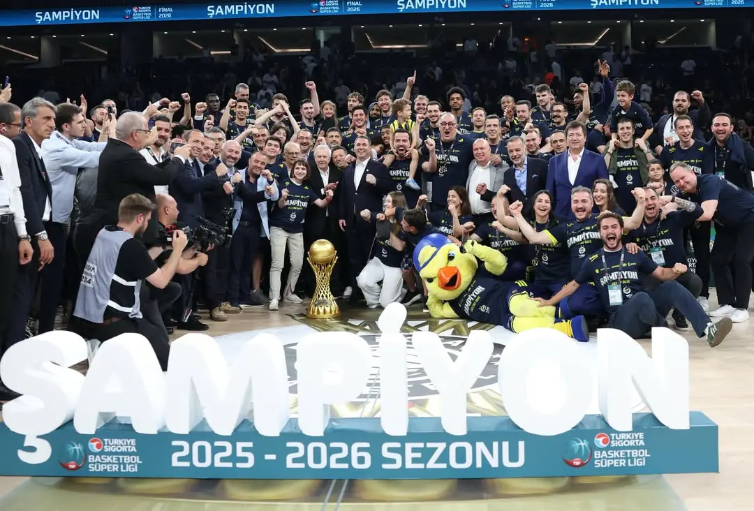 Fenerbahçe Şampiyon! Sarı Lacivertler Zaferi Kutluyor