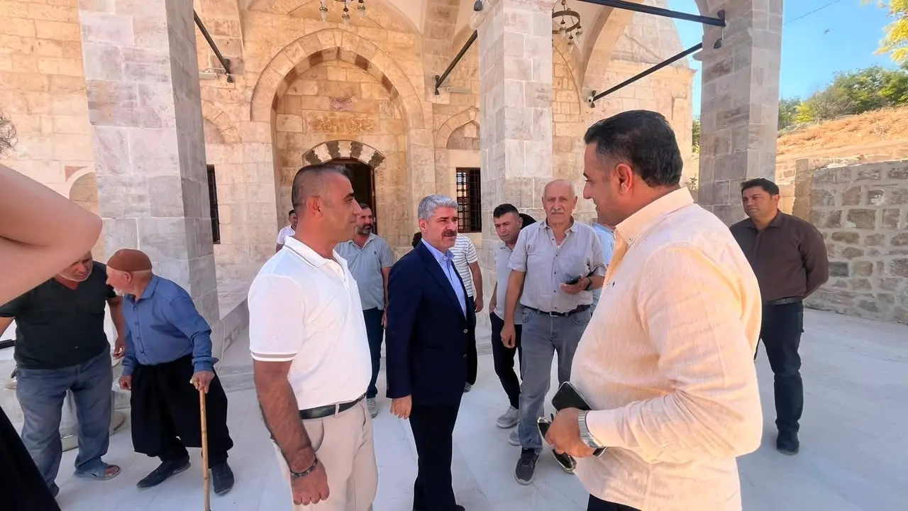 Besni Belediyesi'nin Kurşunlu Camii'nde Cumaya Katılımı