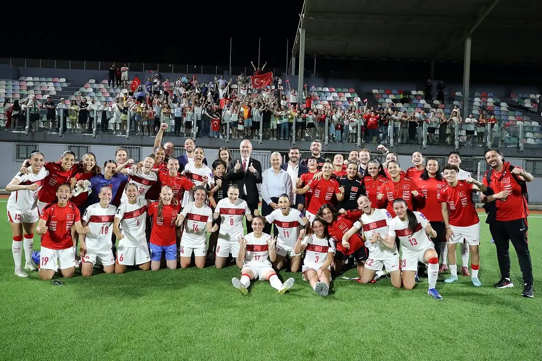 Millî Futbol Takımları İnstegram Hesabı'nın Son Zafer Pozu