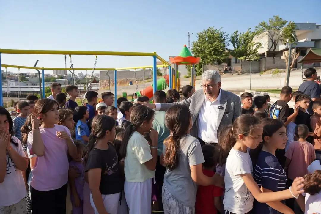 Kahta Belediyesi'nin Cami Mahallesi'nde Yaptığı Çocuk Oyun Parkı Açılışı