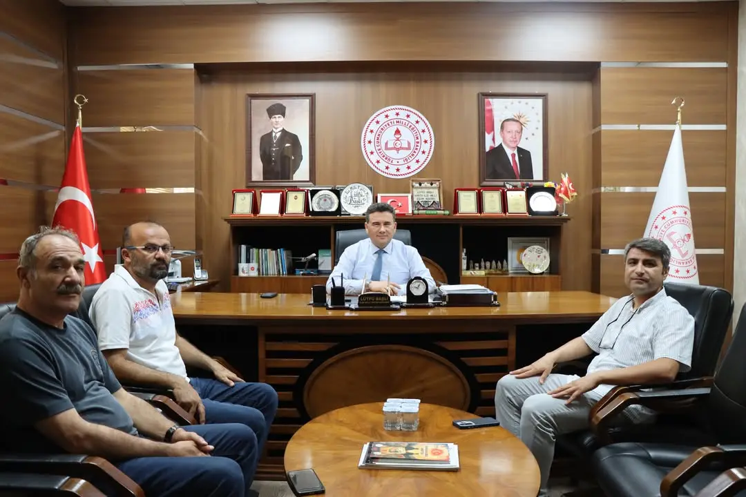 Eğitim-Sen İlçe Başkanı Halit Turan, Yeni Eğitim-Öğretim Yılı Başlangıcında İlçe Milli Eğitim Müdürü Sn. Lütfü Başli'yi Ziyaret Etti