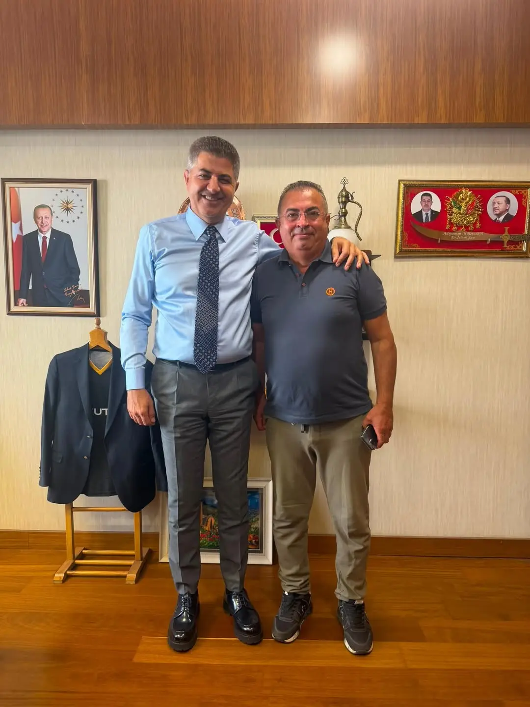 TBMM Başkanlık Divan Katip Üyesi Doç. Dr. İshak Şan'dan Tekin Şahin'e Teşekkür