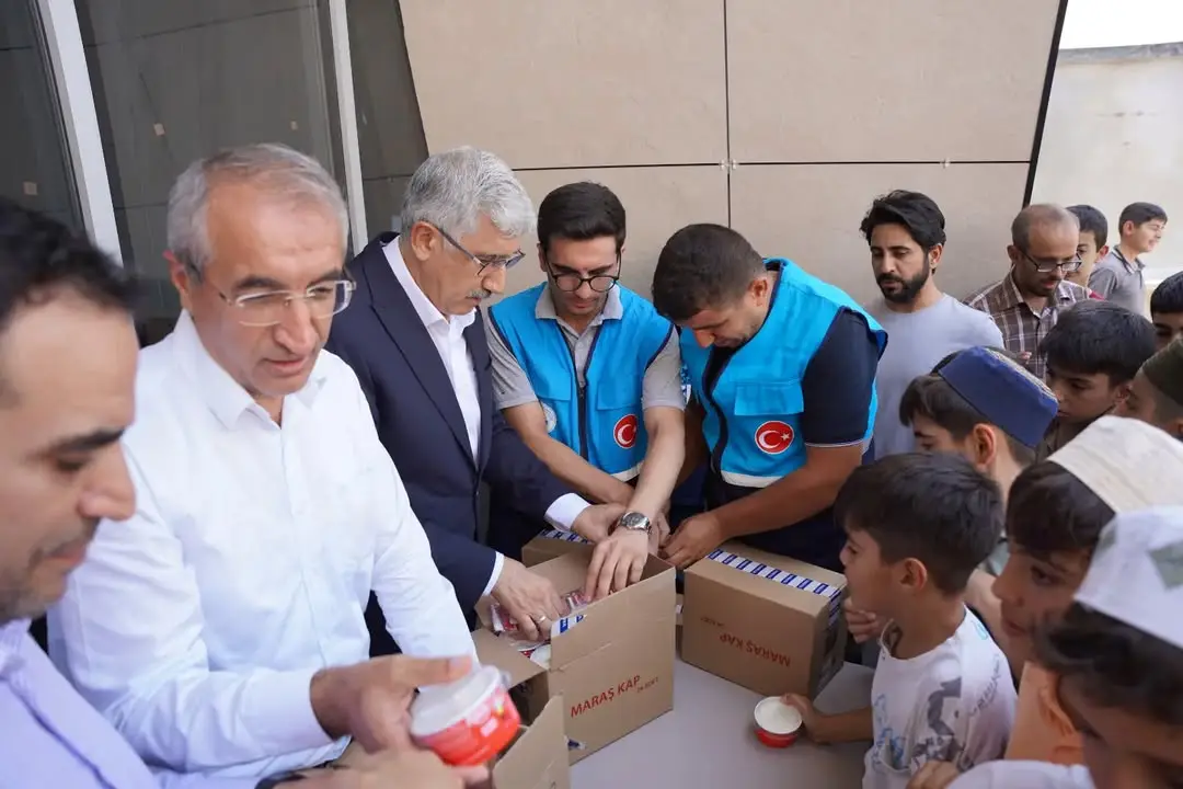 Kahta Belediyesi Başkanı Mehmet Can Hallaç, Miniklerle Buluştu