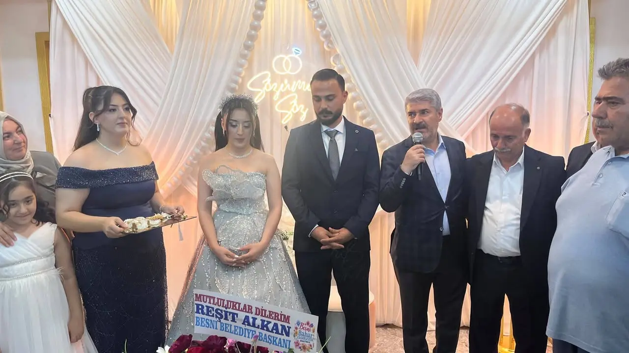 Besni Belediyesi'nin Nişan Merasimi Paylaşımı