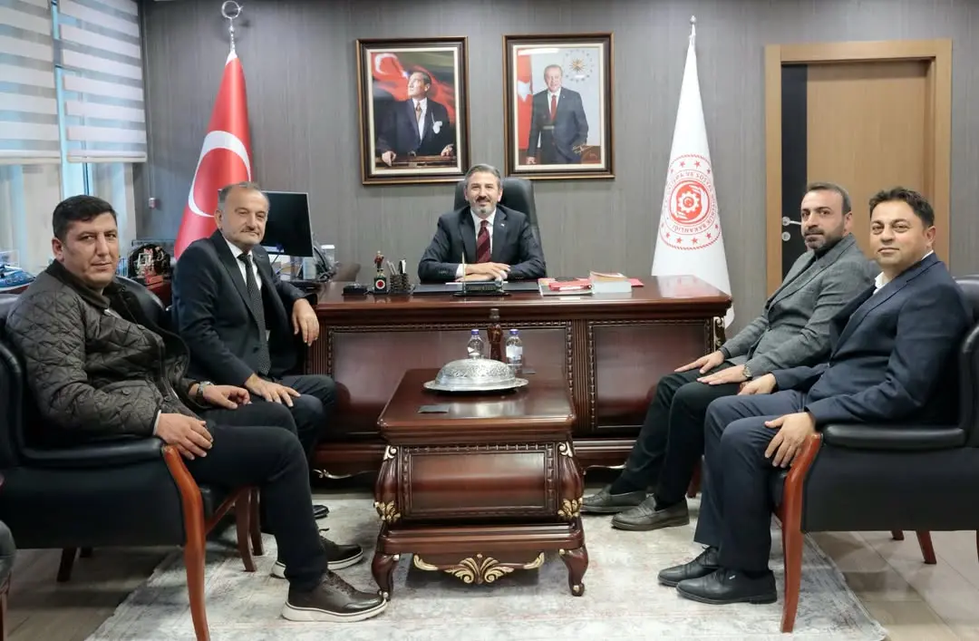 Çakırhöyük Belediye Başkanı Miktat Çetin'den Bakanlık Ziyareti