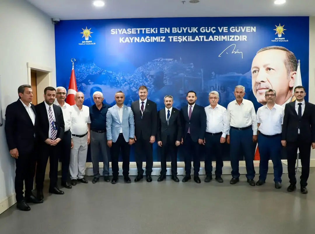 AK Parti Genel Merkezi'nde 25. Kuruluş Yıl Dönümü Kutlaması