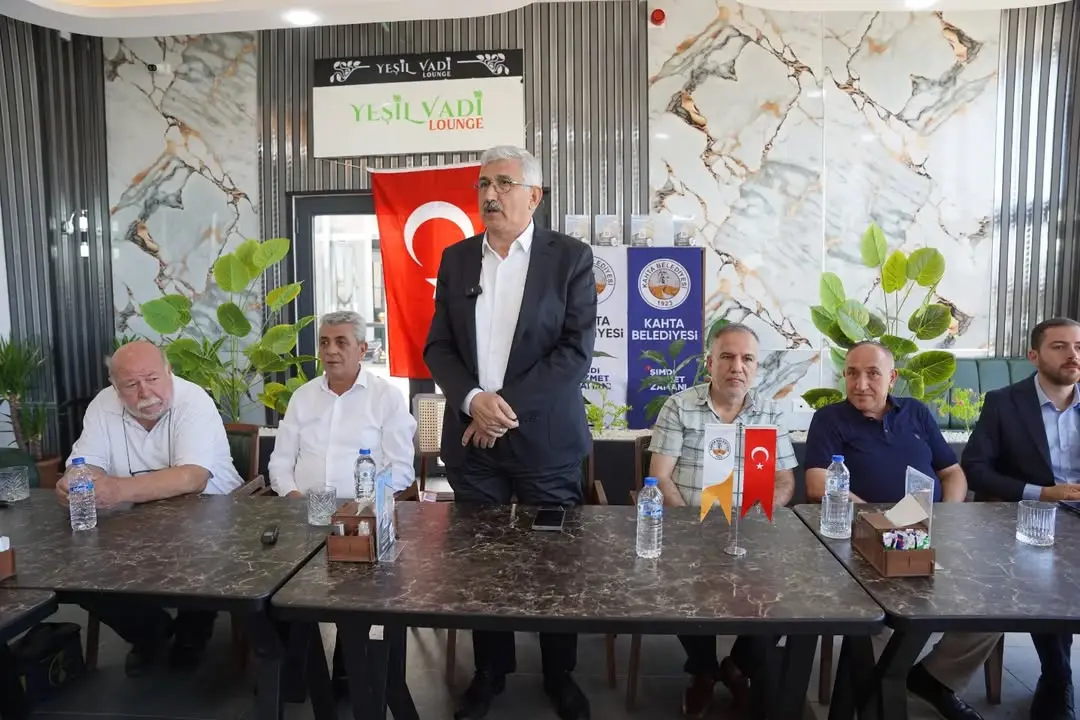 Kahta Belediyesi Başkanı Mehmet Can Hallaç, Basın Mensuplarıyla Bir Araya Geldi