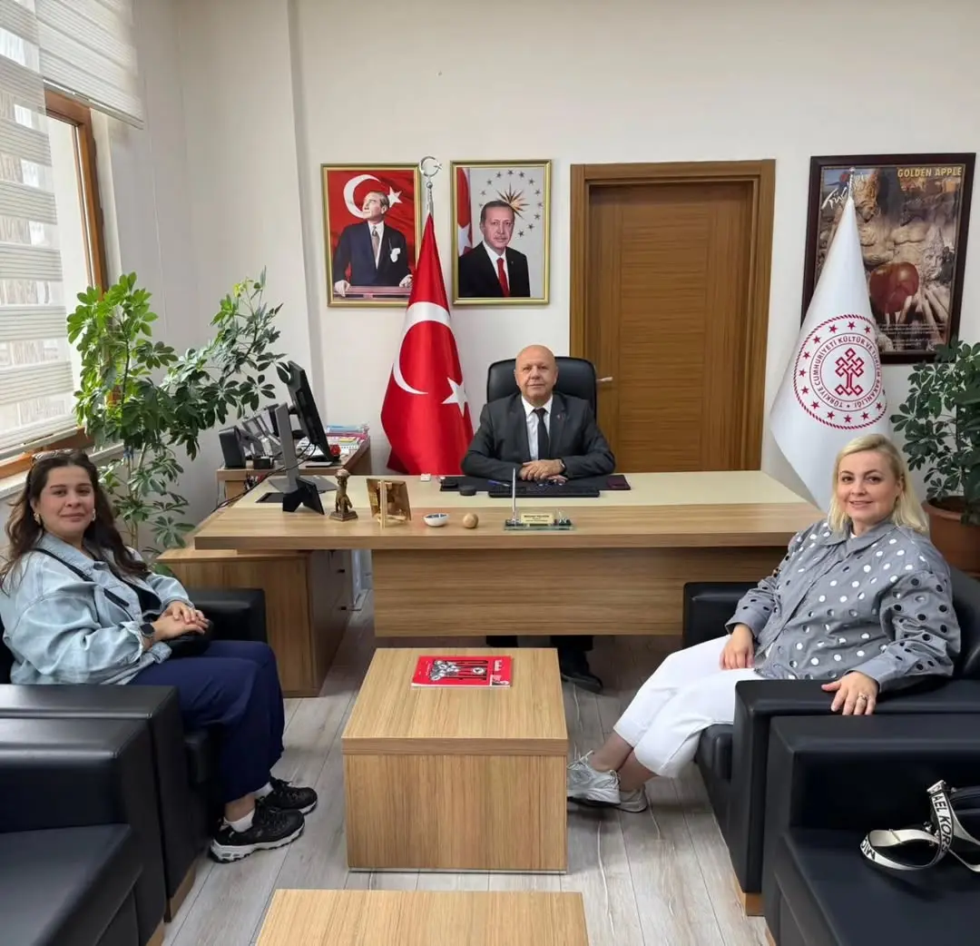 İZFAŞ Fuarlar Koordinatörü Elif Akşahin, Adıyaman İl Kültür ve Turizm Müdürü Mehmet Yelken'i Ziyaret Etti