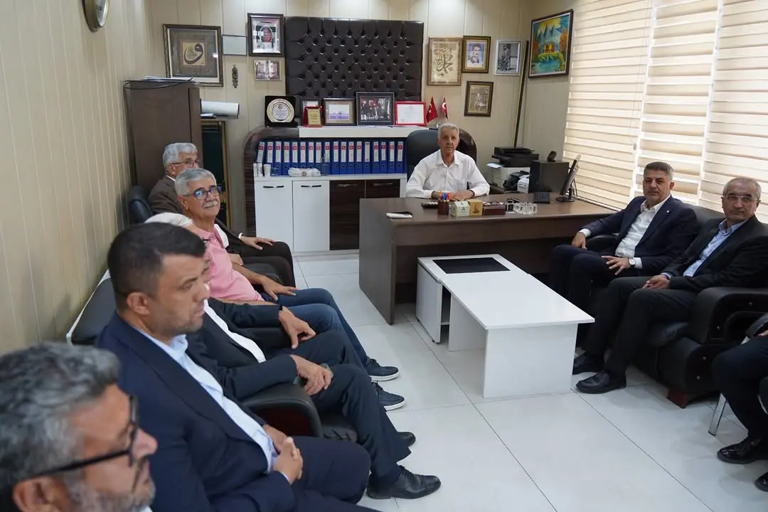 AK Parti Kahta İlçe Teşkilatı Ahmet Özbey'i Ziyaret Etti