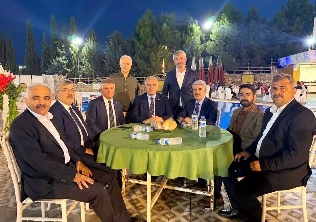 Adıyaman Milletvekili Hüseyin Özhan ve Belediye Başkanı Reşit Alkan Düğün Törenine Katıldı