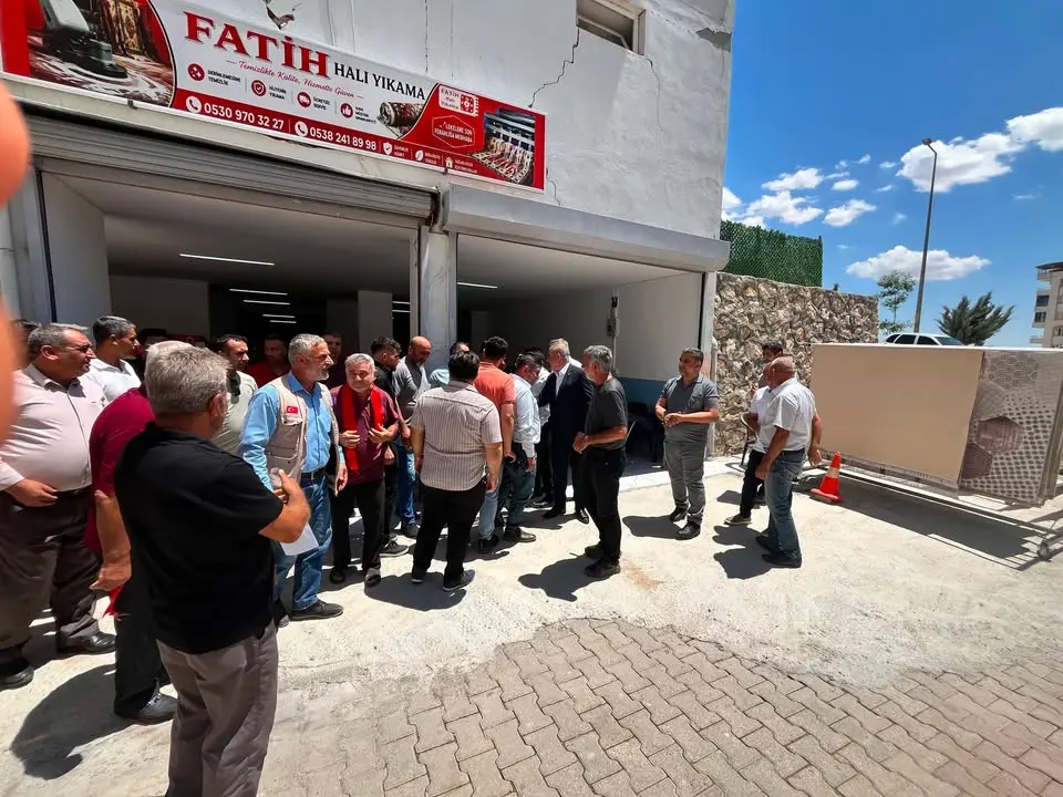 Besni Belediyesi'nin Fatih Halı Yıkama İş Yeri Açılışına Katılımı