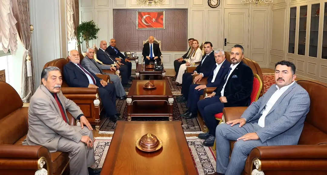 MHP İl Başkanı ve Belediye Başkanı Vali Küçük'ü Ziyaret Etti