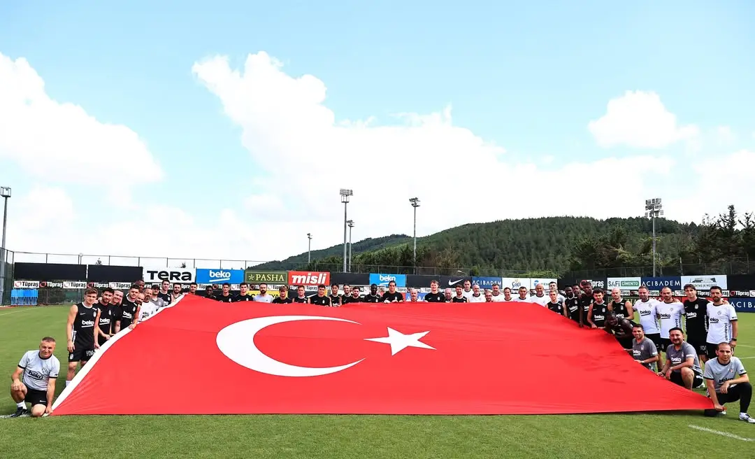 Beşiktaş JK, 30 Ağustos Zafer Bayramı'nı Kutladı