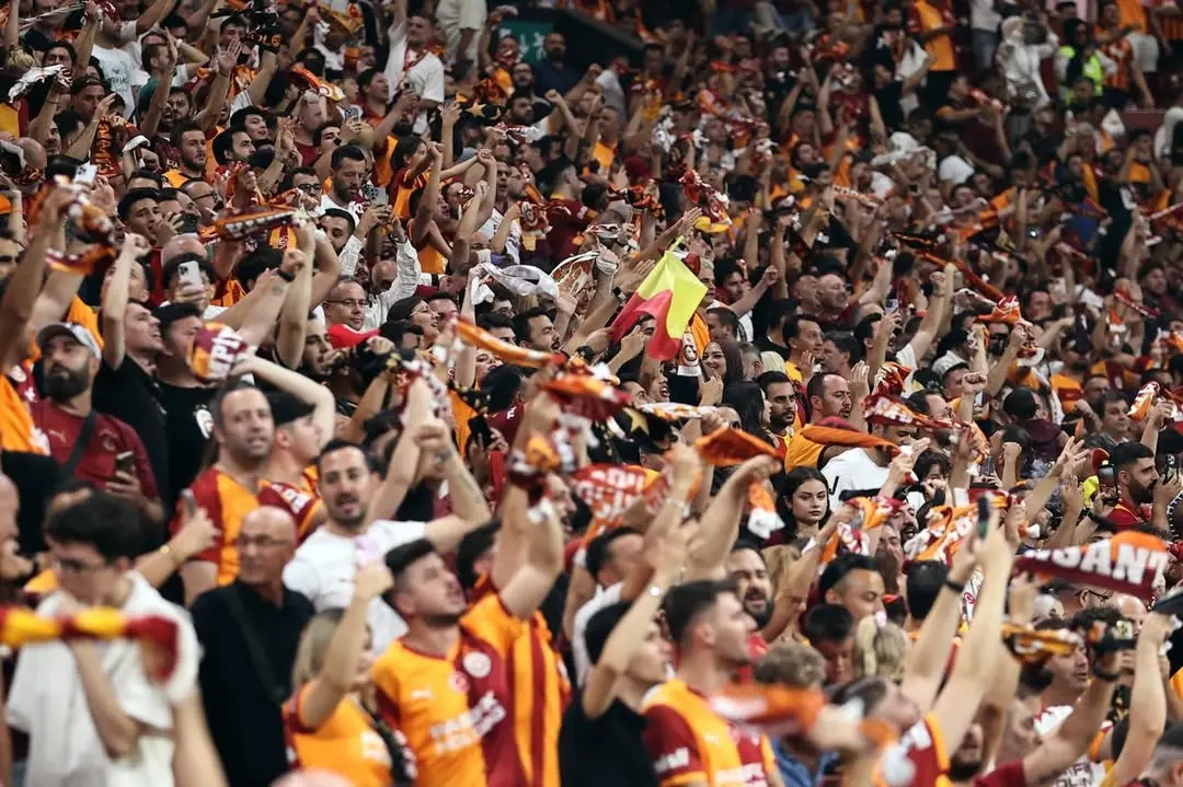 Galatasaray Ailesine Günaydın Mesajı