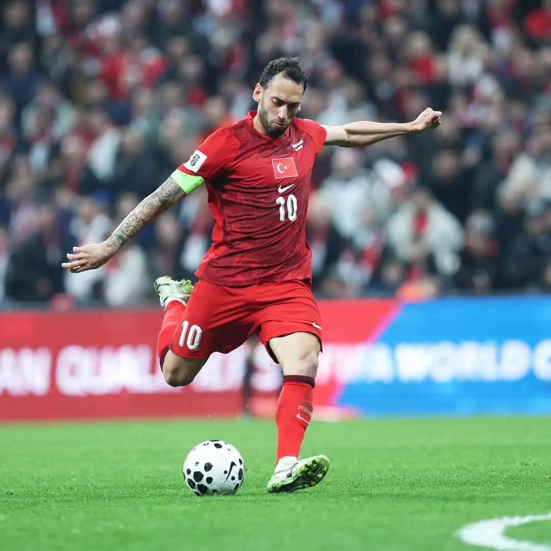 Hakan Çalhanoğlu, Serie A'da 2026/27 Sezonuna İkinci Galibiyetle Başladı