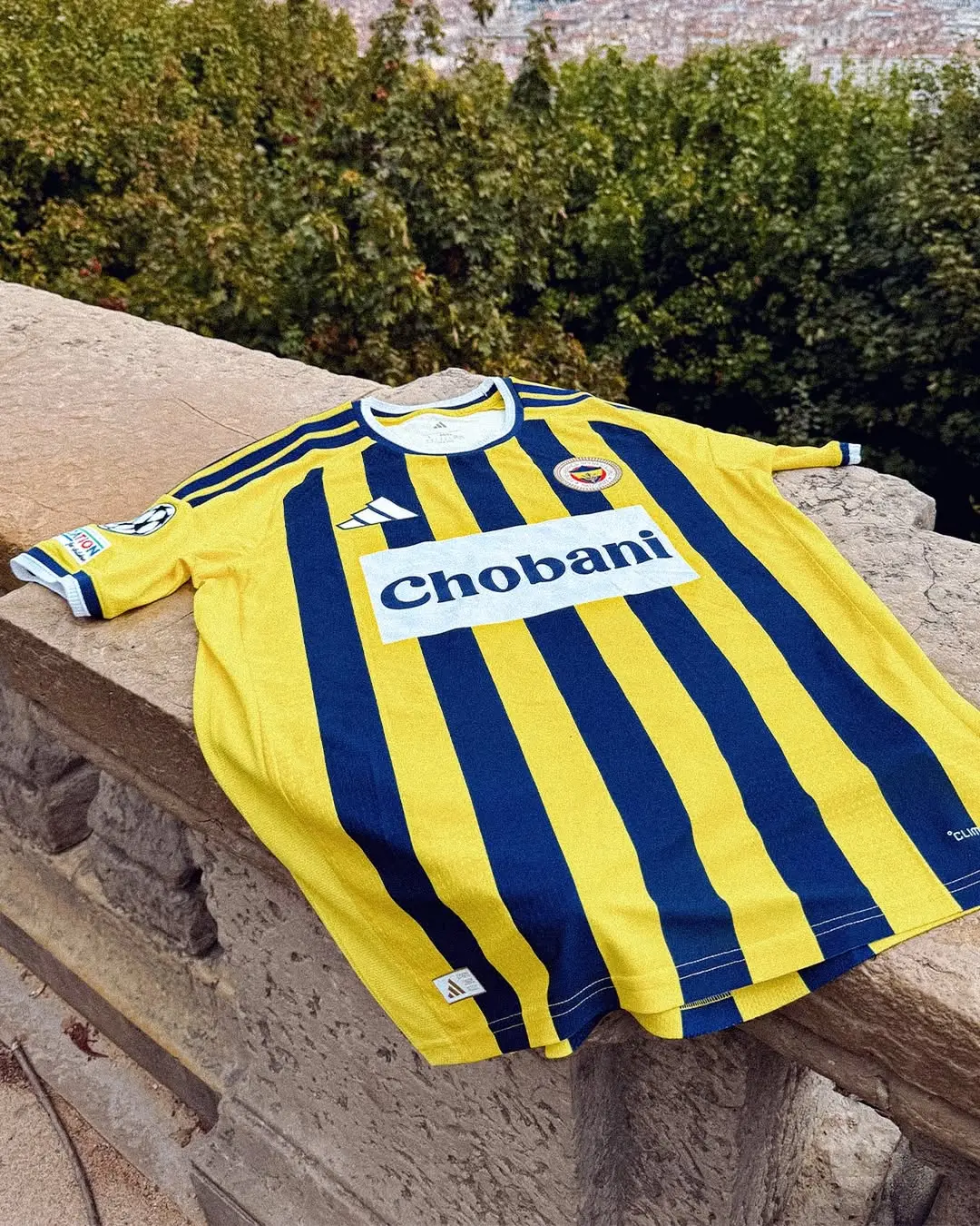 Fenerbahçe'nin Adidas ve Fenerium İş Birliğiyle Hazırladığı Özel Forma Sahada