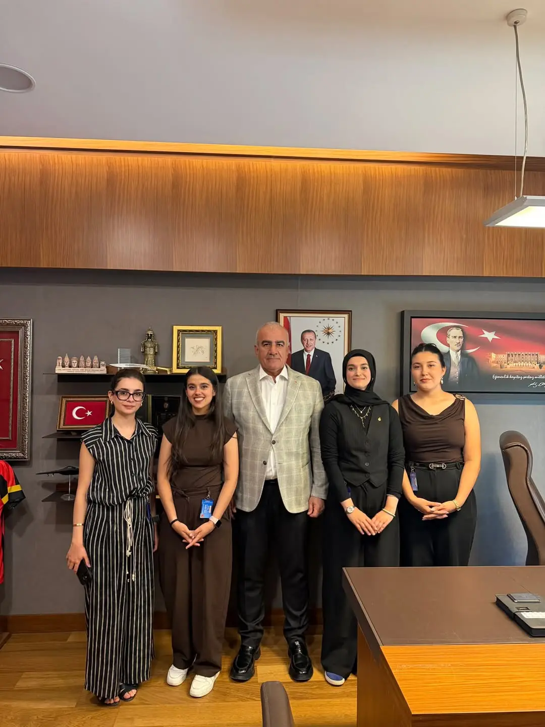 TBMM'de Genç Stajyerler Ağırlandı