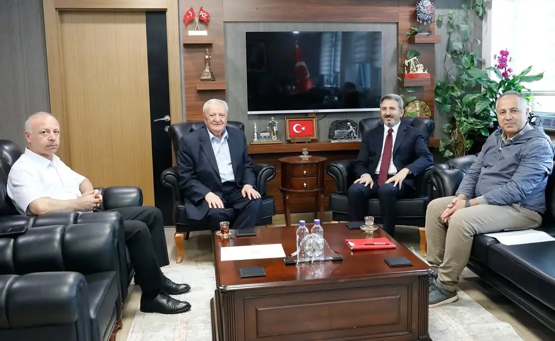Çalışma ve Sosyal Güvenlik Bakan Yardımcısı Ahmet Aydın, Geçmiş Dönem Adıyaman Valisi Ramazan Sodan ve Diğer İsimlerle Bir Araya Geldi