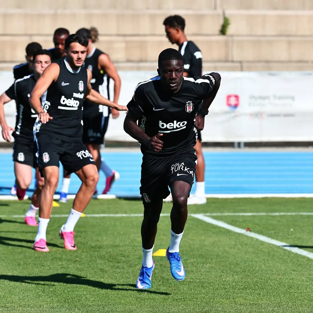 Beşiktaş JK İlk Antrenman Paylaşımı