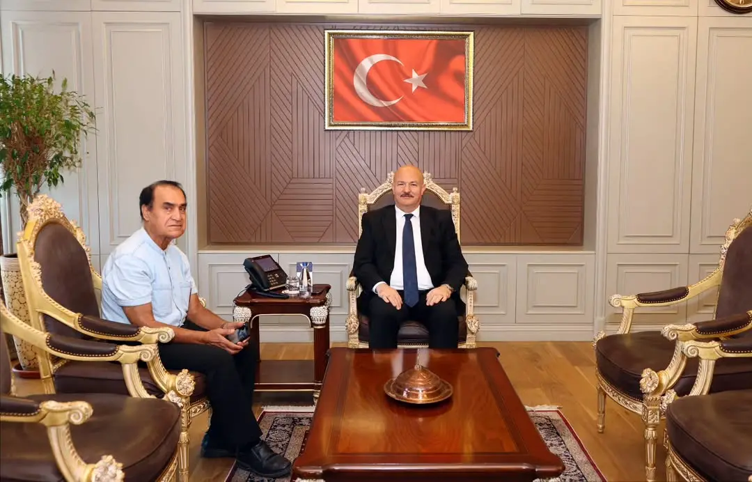 Valimiz Sayın Abdullah Küçük, “Türkmen Gelini”, “Düz Dara” ve “Bir Gurbet Kuşu” gibi gönüllerde iz...