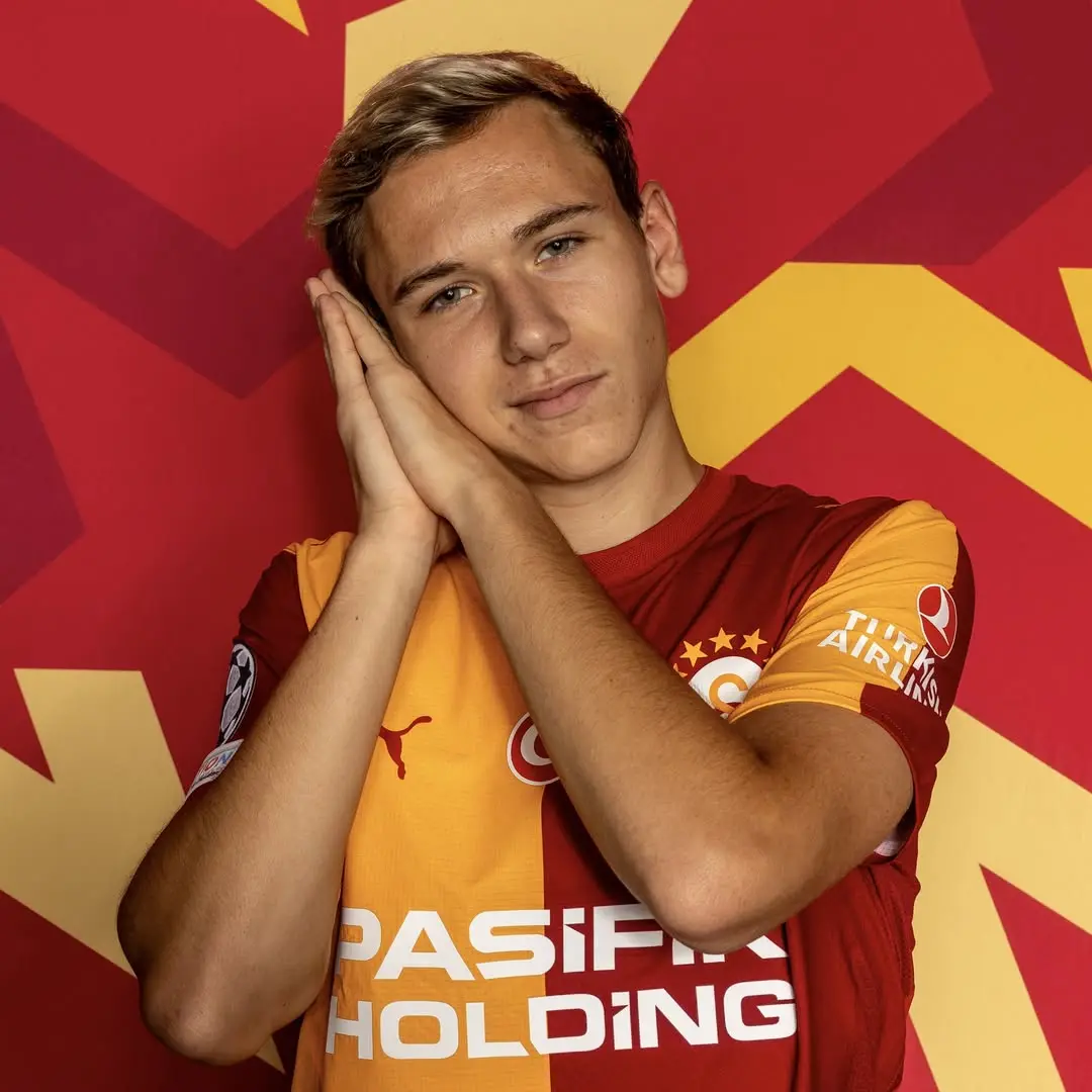 Galatasaray, Leão'nun Asistiyle FC Barcelona Karşısında 1-0 Öne Geçti