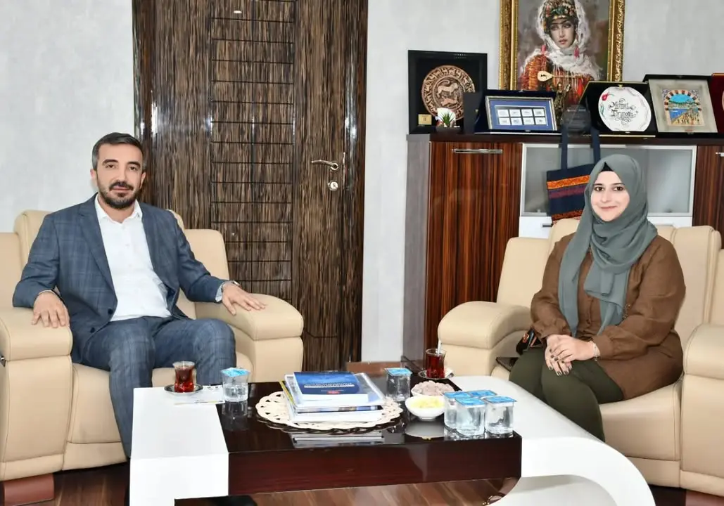 Adıyaman Gastronomi Derneği Başkanı Esra Çalım, Yönetim Kurulu Başkanı Mehmet Torunoğlu'nu Ziyaret Etti