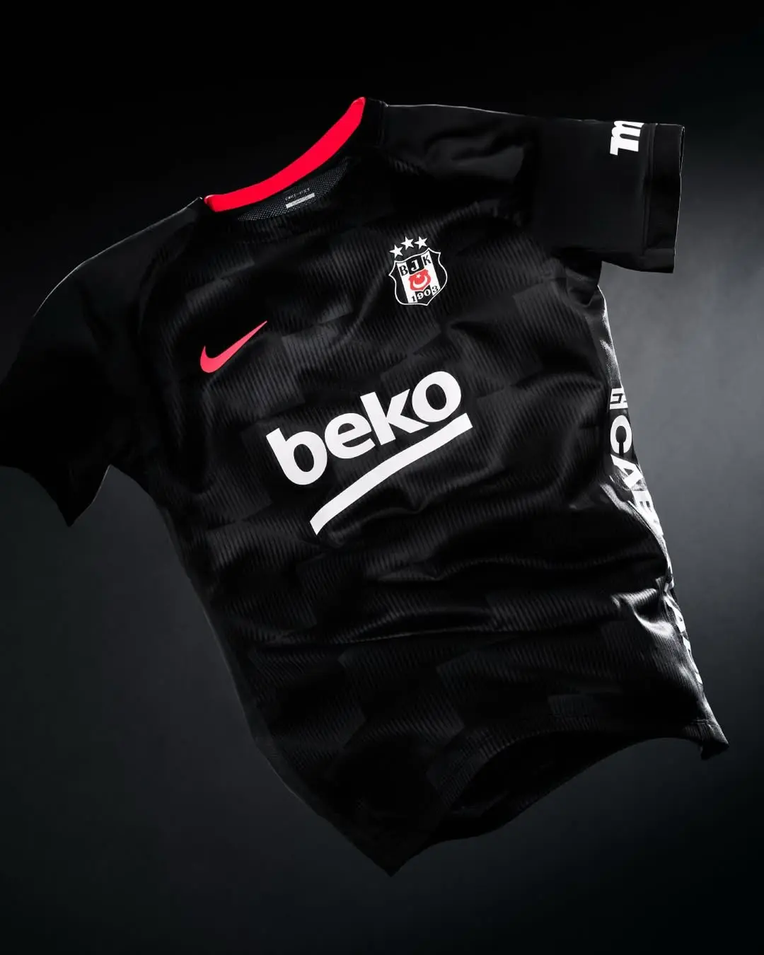 Beşiktaş JK Resmi Instagram Hesabı'nın Siyah Paylaşımı
