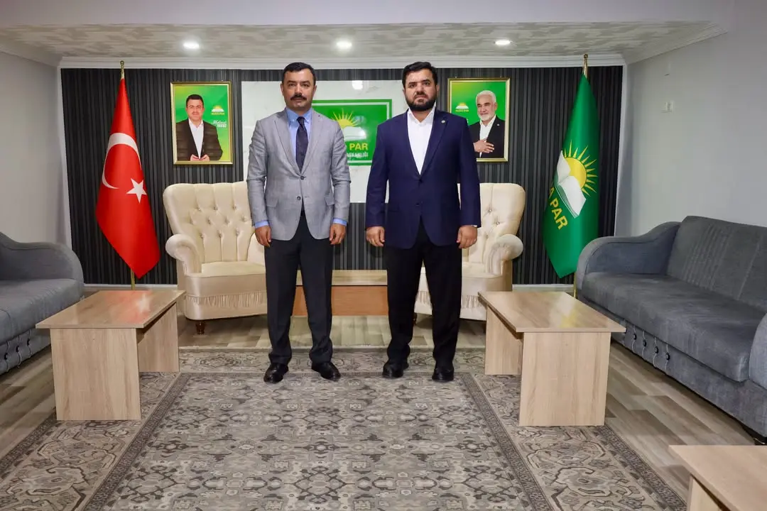 Kahta Kaymakamlığı HÜDA PAR Kahta İlçe Başkanlığı'na İadeyi Ziyaret Gerçekleştirdi