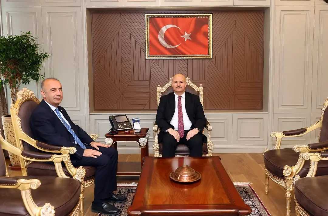 Adıyaman Üniversitesi Rektörü Prof. Dr. Mehmet Keleş, Vali Abdullah Küçük'ü Ziyaret Etti