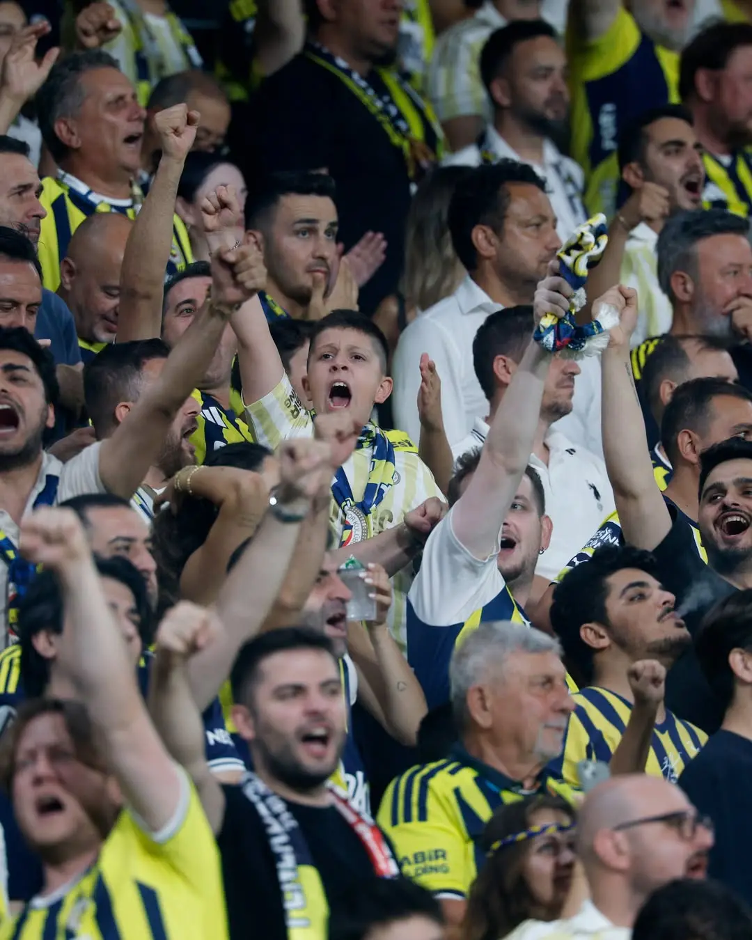 Fenerbahçe Tribünlerindeki Özlem Duygusu
