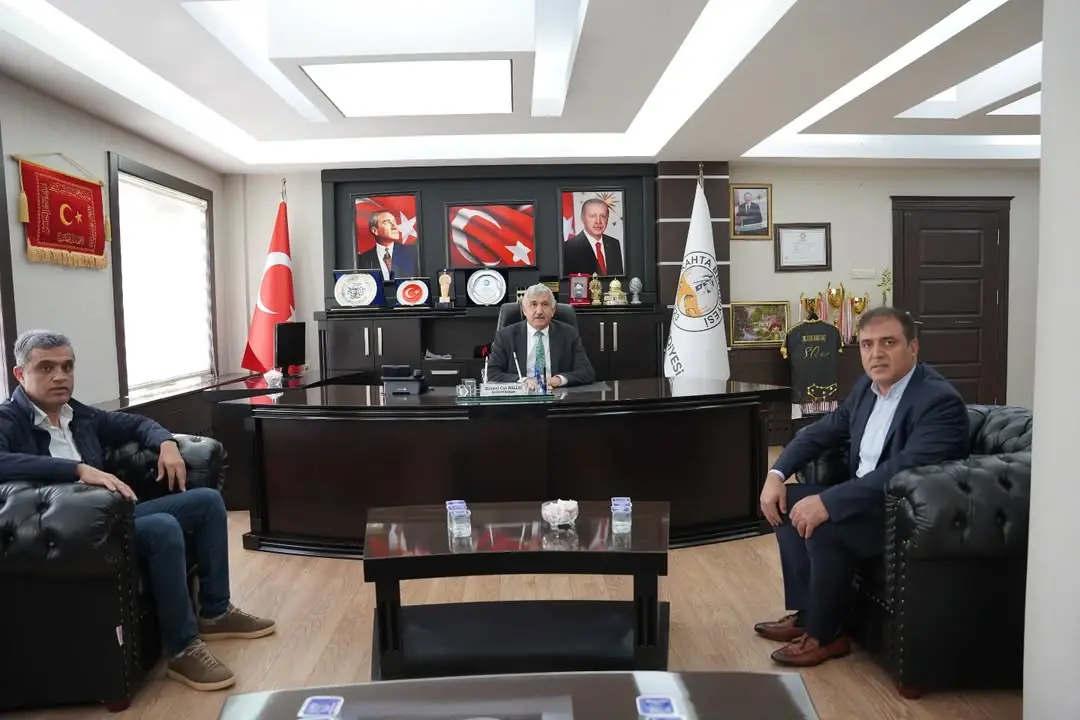 Mutlu Yuva Derneği'nden Kahta Belediyesi'ne Anlamlı Ziyaret