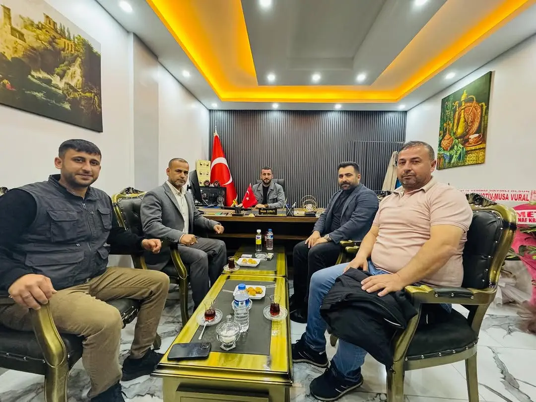 İşadamı Abdulvahap Can, Yeğeni Mahir Saray'ın Açtığı Saray İnşaat Ofisini Ziyaret Etti