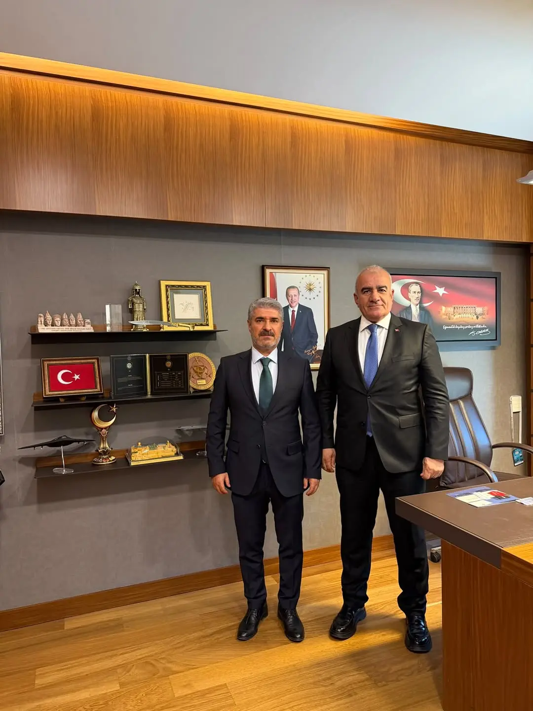 Besni Belediye Başkanı Reşit Alkan TBMM'de Ziyaret Edildi