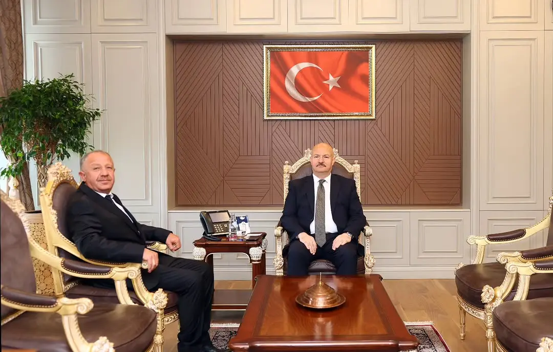 Adıyaman Valiliği, Vali Abdullah Küçük'ün Çelikhan Belediye Başkanı Mahmut Şahin'i Kabul Ettiğini Açıkladı