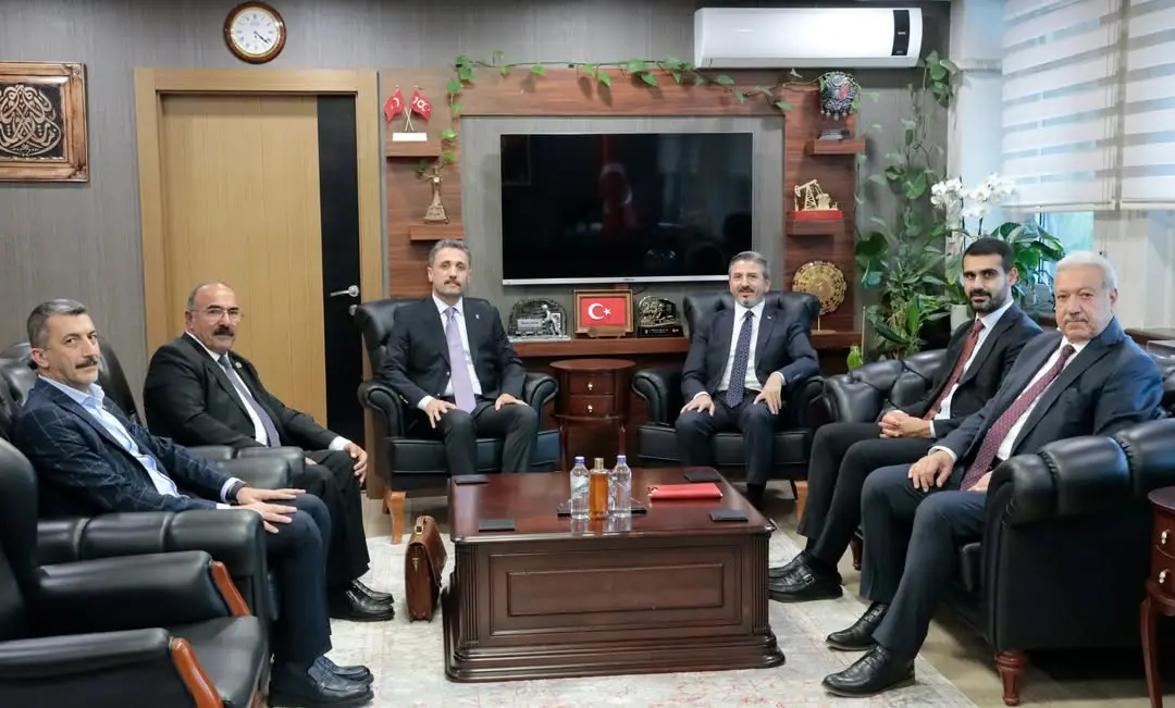 AK Parti Tunceli İl Başkanı ve Belediye Başkanları Bakanlıkta Misafir Edildi