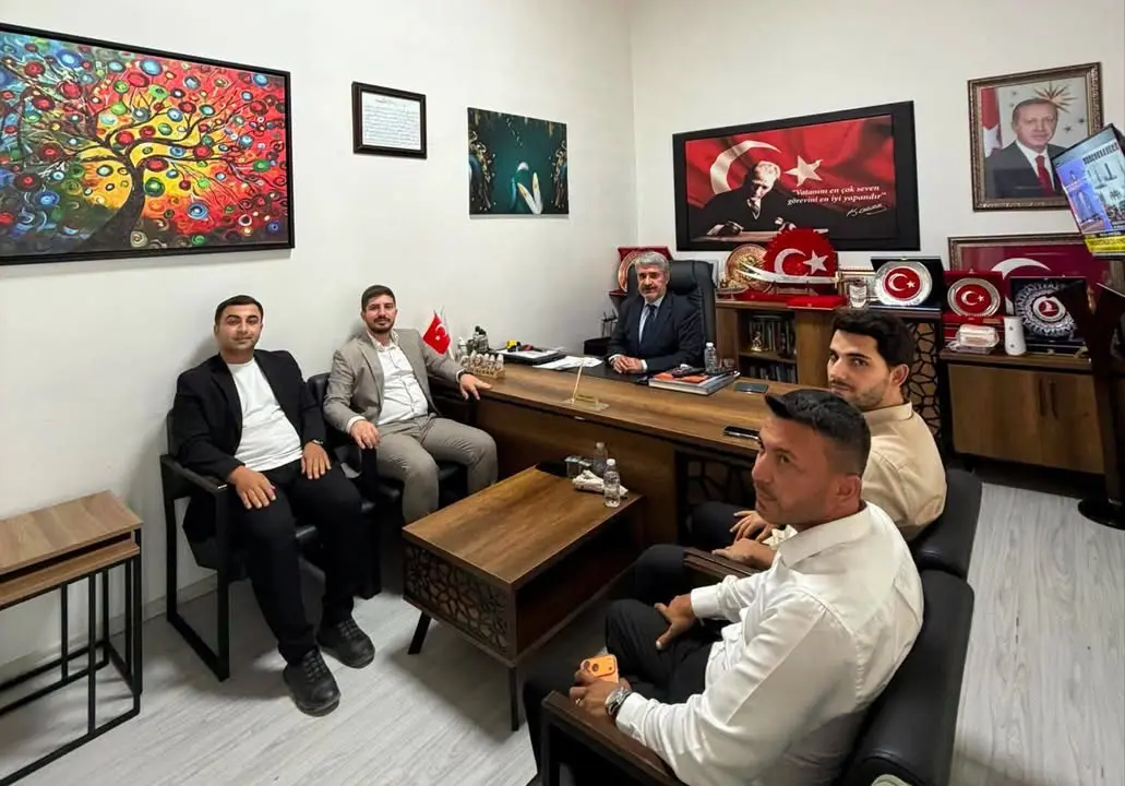 Besni Belediyesi'nden AK Parti Adıyaman Gençlik Kolları Başkanı'na Ziyaret