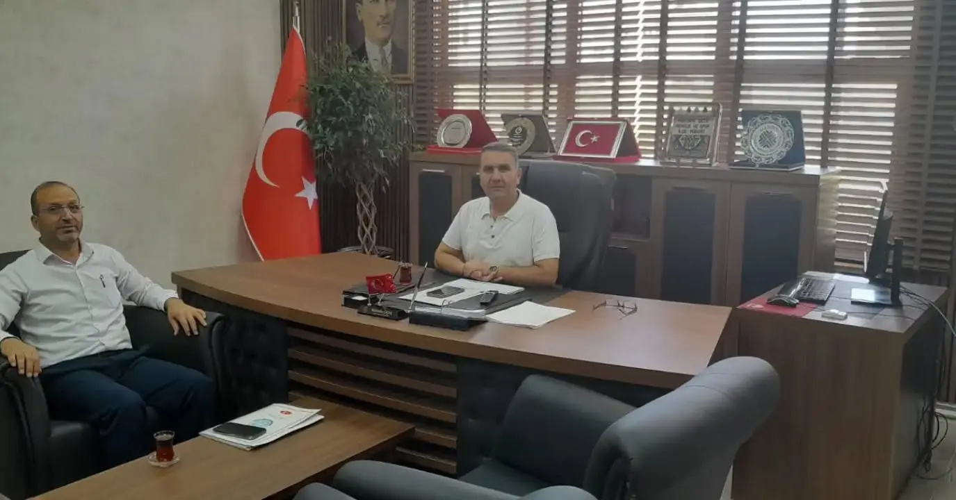 Kahta İlçe Müftü Vekili Hıdır AKMEŞE, Gençlik ve Spor İlçe Müdürü Mustafa ÇİÇEK'i Ziyaret Etti