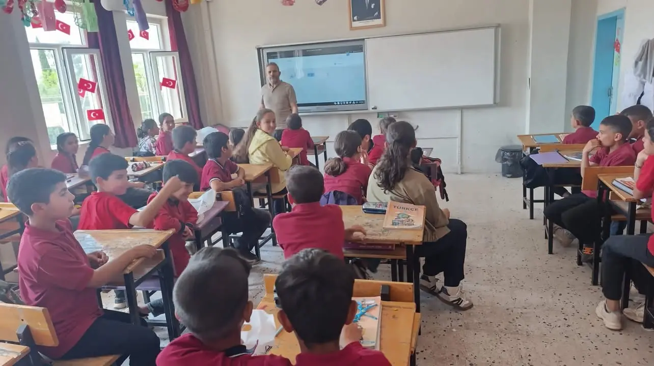 Çaybaşı Köyü İlkokulunda Değerler Eğitimi Semineri Veren Hüseyin Bozkurt Hocamızı Tebrik Ediyoruz