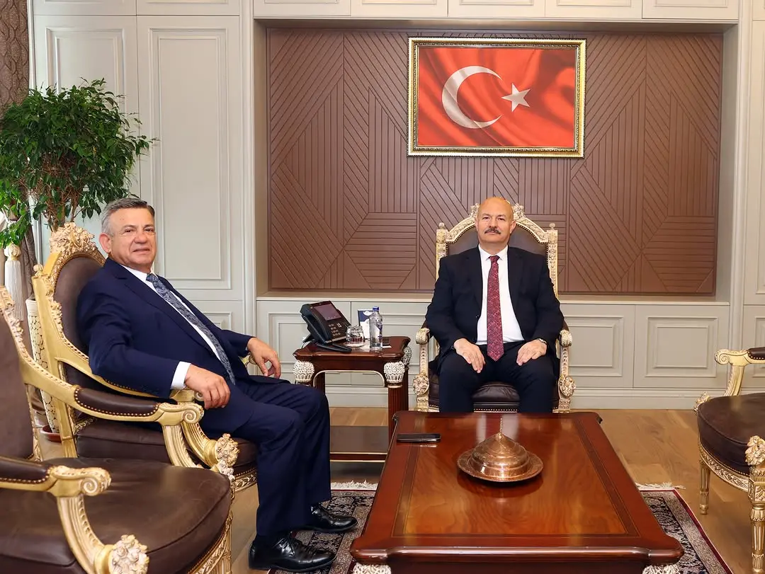 Erdemoğlu Holding Yönetim Kurulu Başkanı Ali Erdemoğlu, Vali Abdullah Küçük'ü Ziyaret Etti